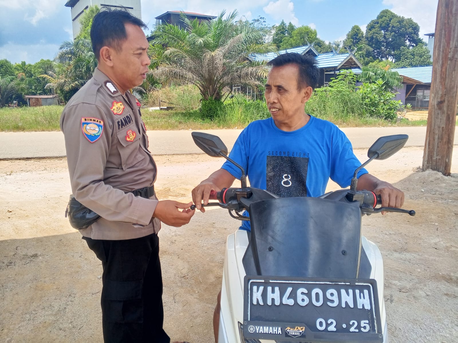 Bhabinkambtibmas Bangkiang,Cek Lokasi Pemanfaatan Pekarangan Warga.