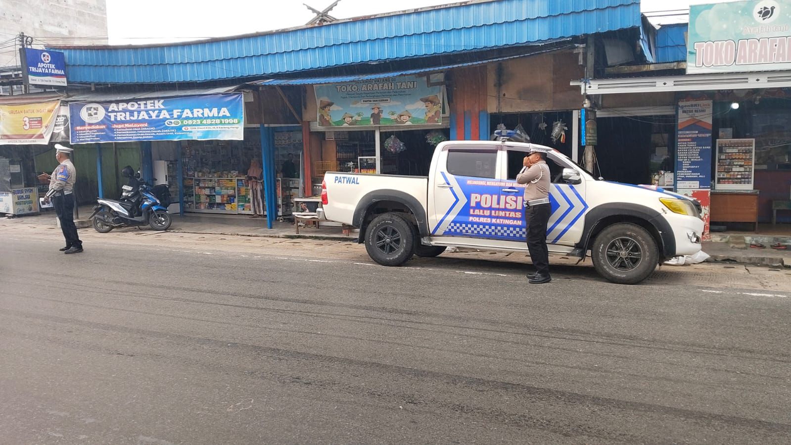 PENLING, Satlantas Polres Katingan Penyuluhan Keliling Kepada Para Pengendara