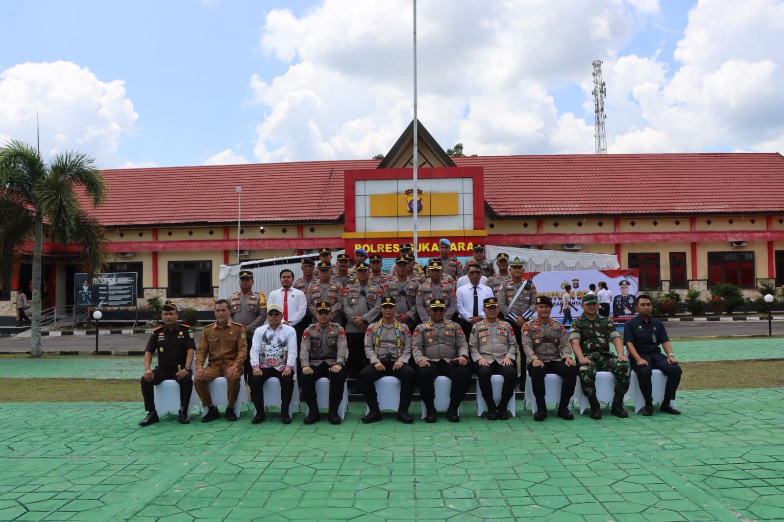 Kunker di Polres Sukamara, Wakapolda Kalteng Tekankan Perkuat Pengawasan dan Kinerja Personel