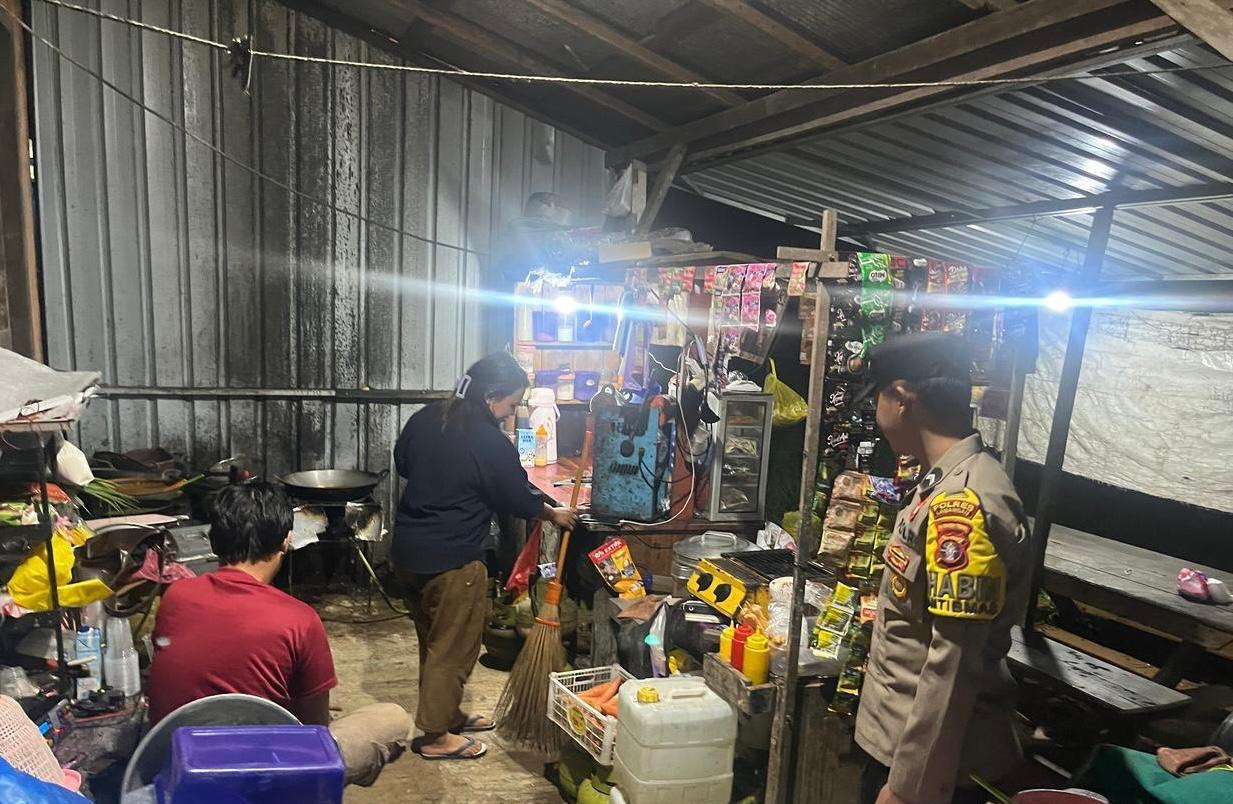 Ciptakan Situasi Aman, Piket Polsek Jalin Silaturahmi dengan Masyarakat