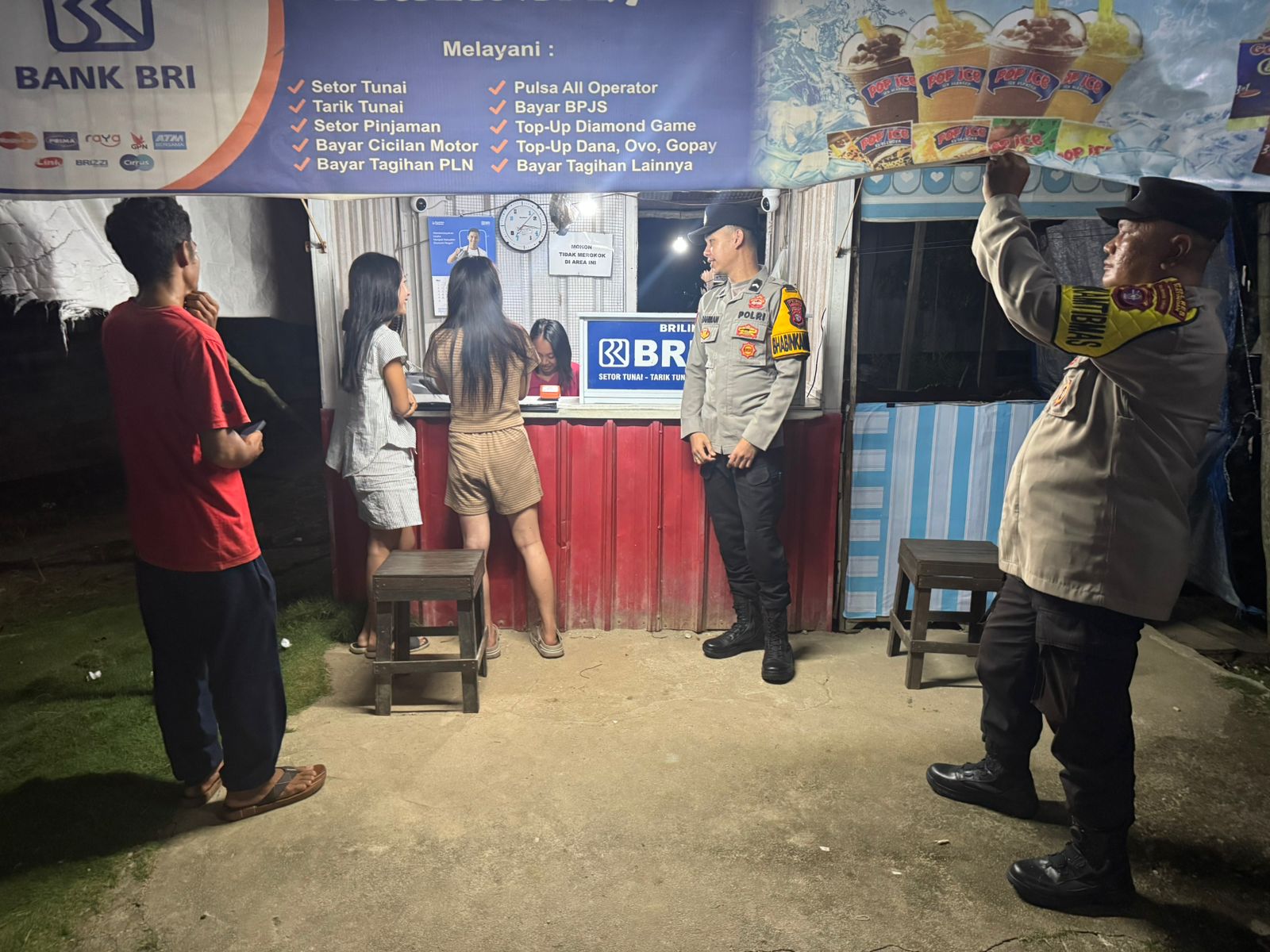 Ciptakan rasa Aman Polsek Katingan Hulu melaksanakan kegiatan Patroli Dialogis di Wilayah Kec. Katingan Hulu, Kab. Katingan.