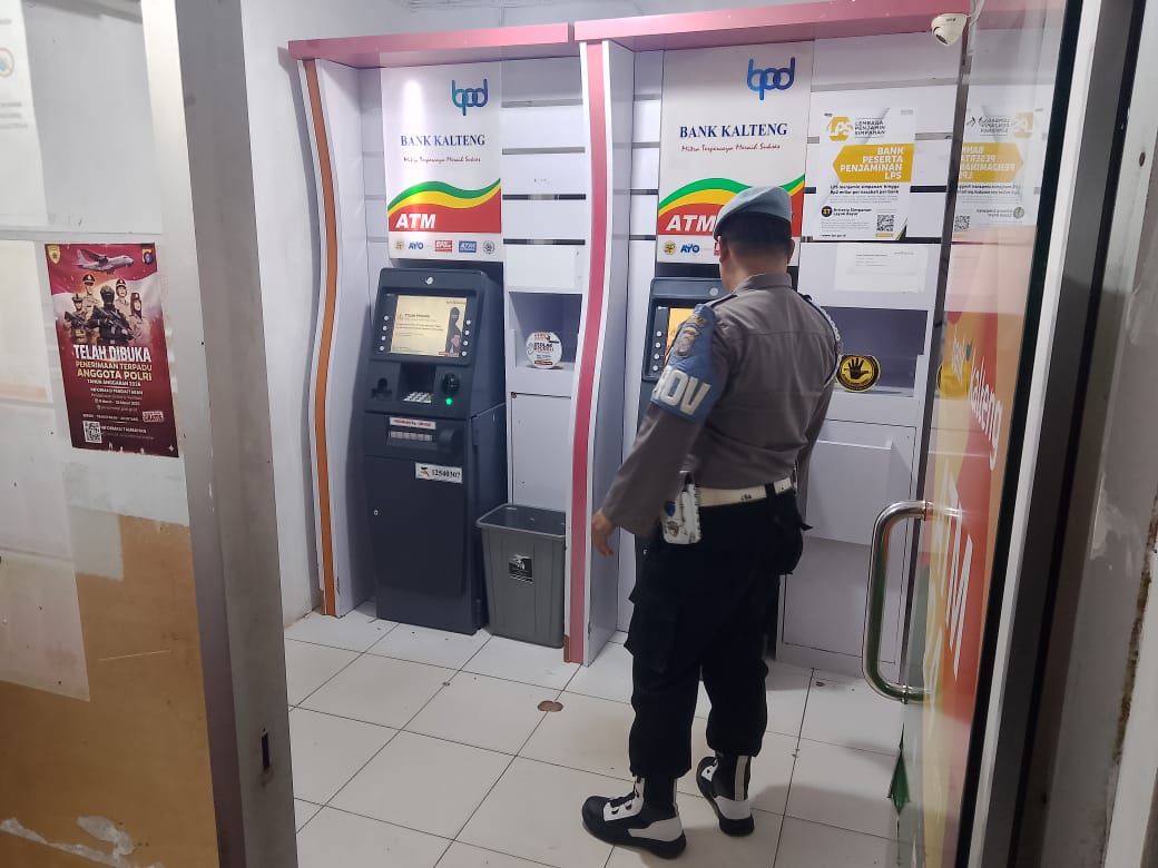 Cegah Gangguan Kamtibmas, Piket Polsek Bulik Patroli ATM