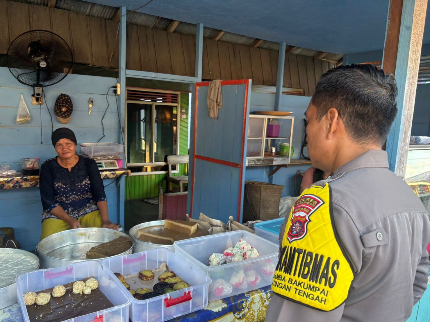 Waspadai kejahatan jalanan, Babhinkamtibmas ingatkan warga terhadap bahaya kejahatan jalanan.