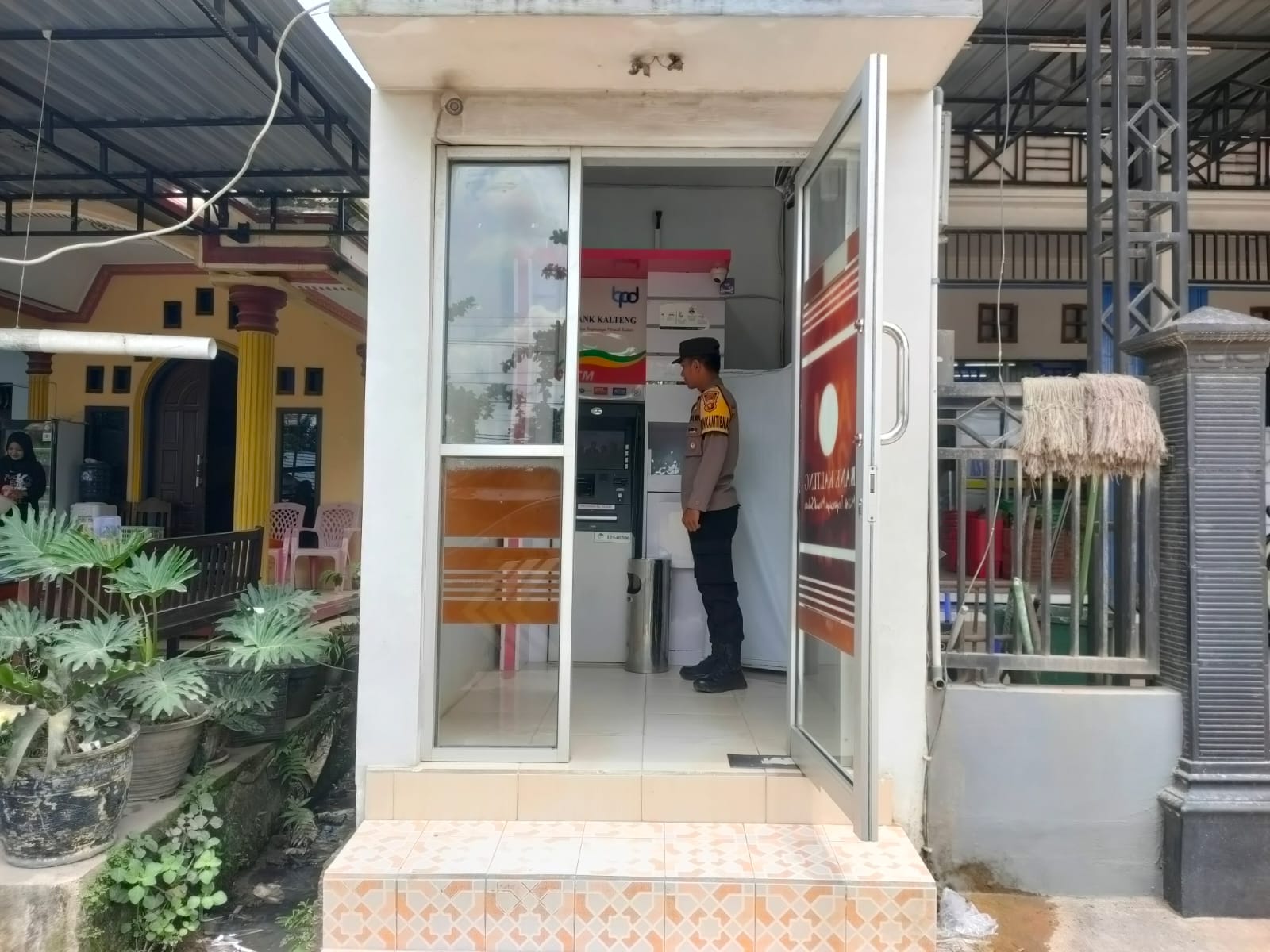 Polda Kalteng, Polres Lamandau, Polsek Sematu Jaya.melaksanakan giat patroli untuk mengantisipasi maraknya aksi tindak kejahatan terutama antisipasi curas, curat dan curanmor (3C)