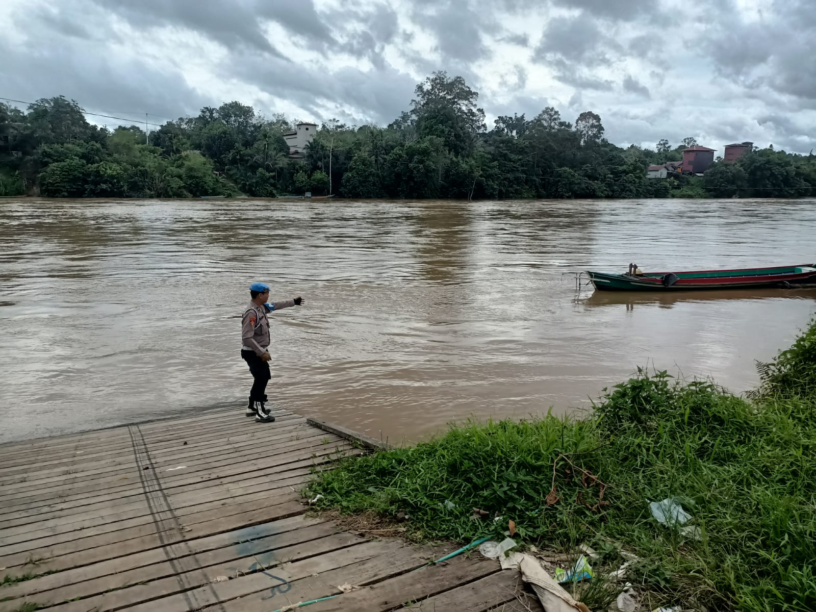 Antisipasi Curah Hujan di Hulu, Polsek Marikit Intensifkan Pemantauan DAS Katingan