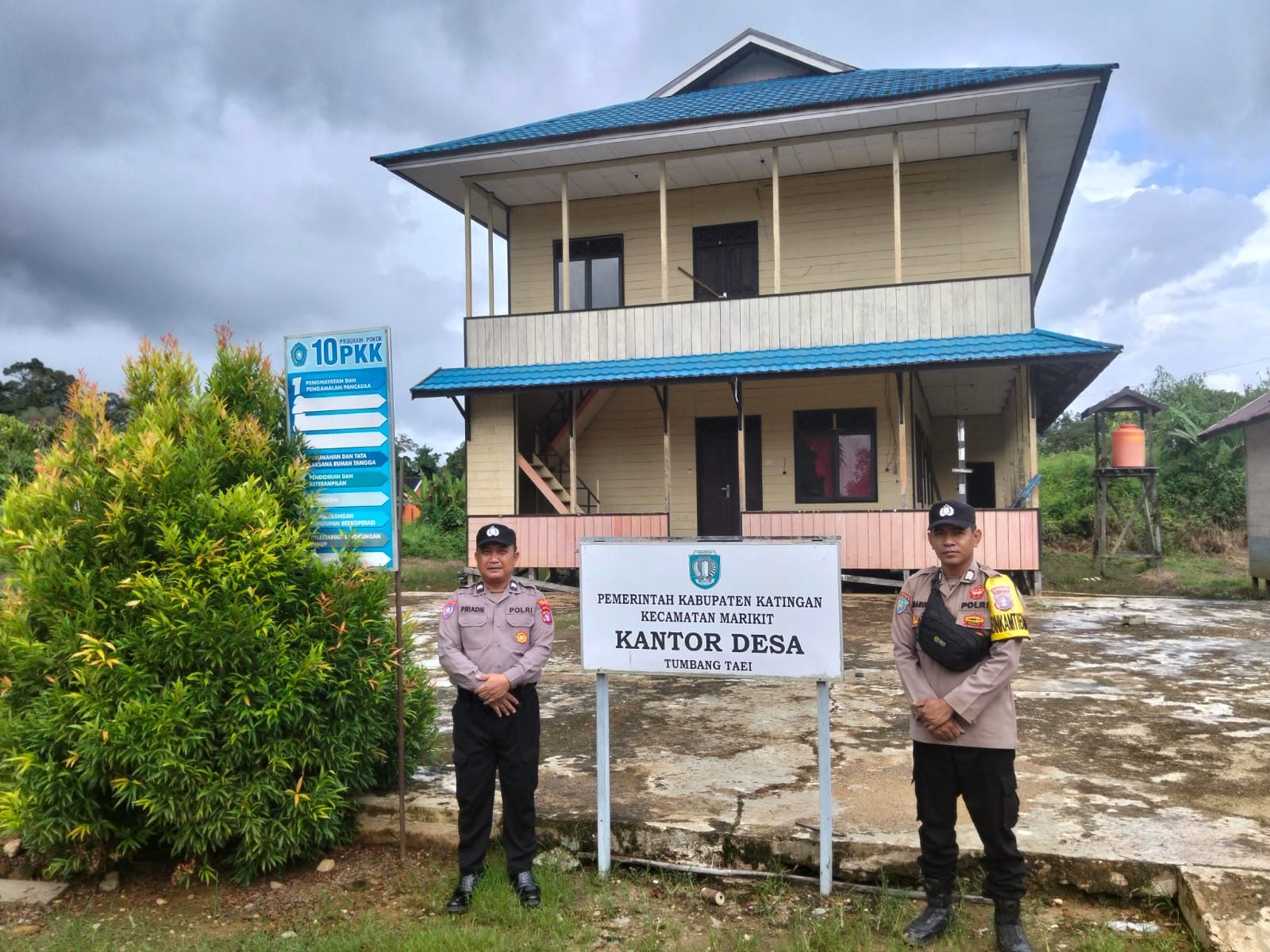 Kapolsek Marikit beserta Personel Patroli dan Sambang Kamtibmas di Desa Tumbang Taei
