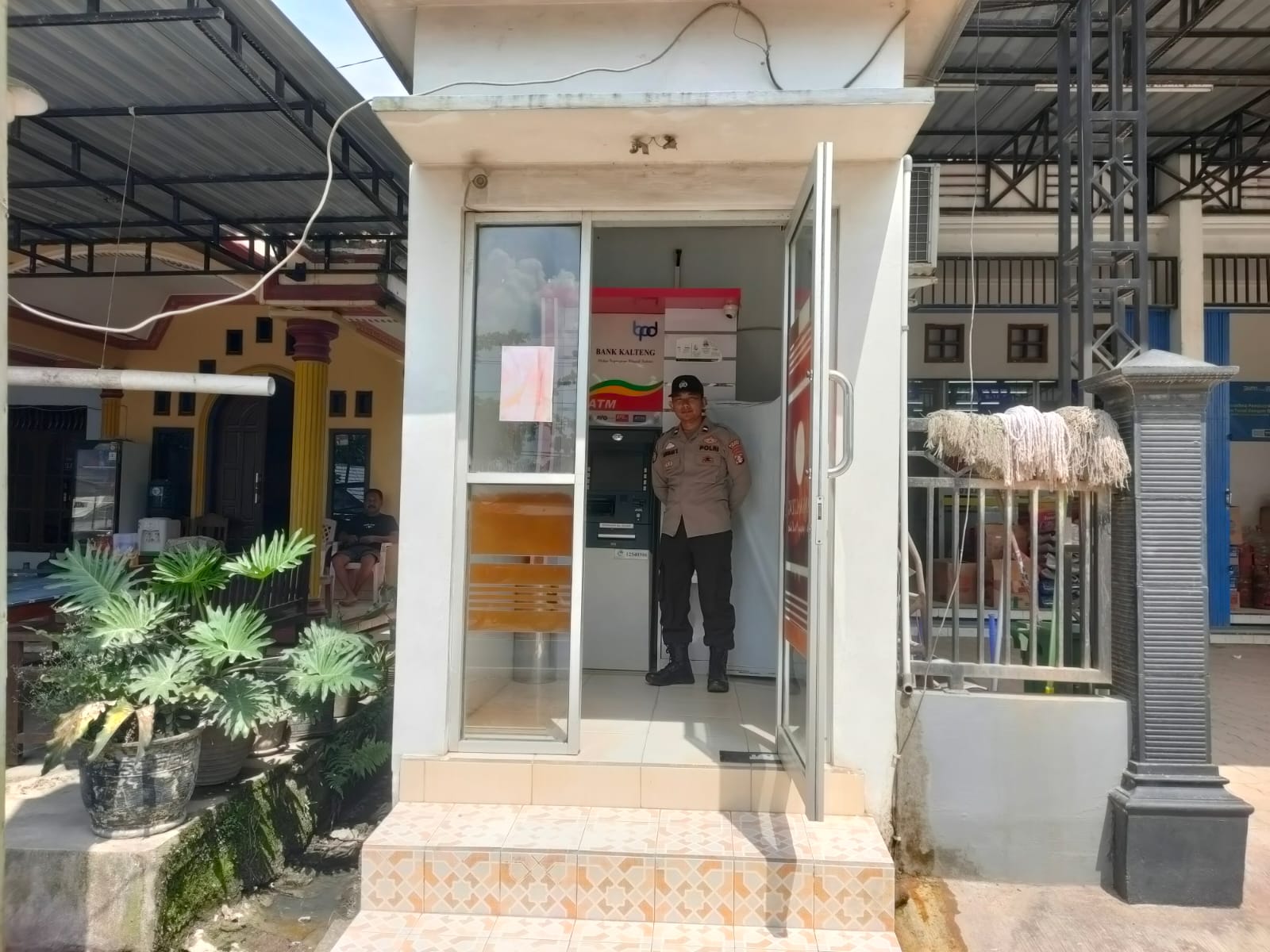 Sematu Jaya, Dalam rangka menjamin salah satu aktifitas warga dalam memenuhi kebutuhan sehari hari