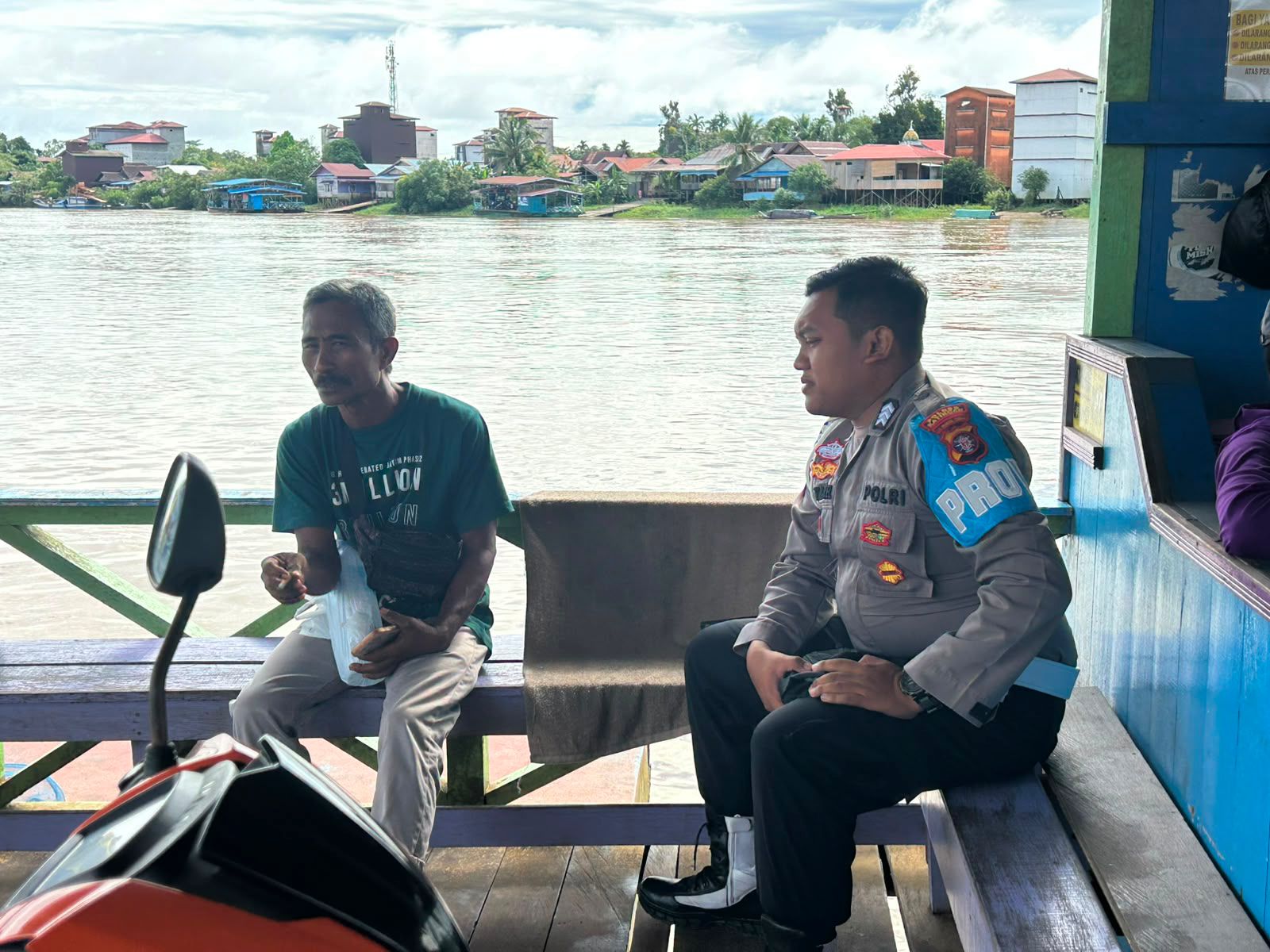 Perkuat Kamtibmas, Polsek Katingan Tengah Sambangi Warga