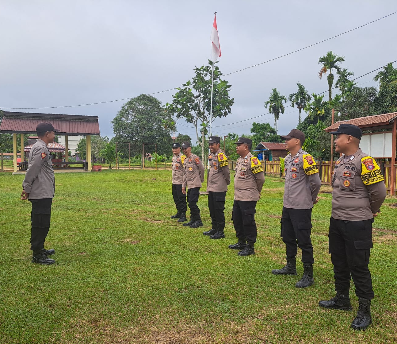Personel Polsek Katingan Hulu Awali Tugas dengan Apel Pagi.