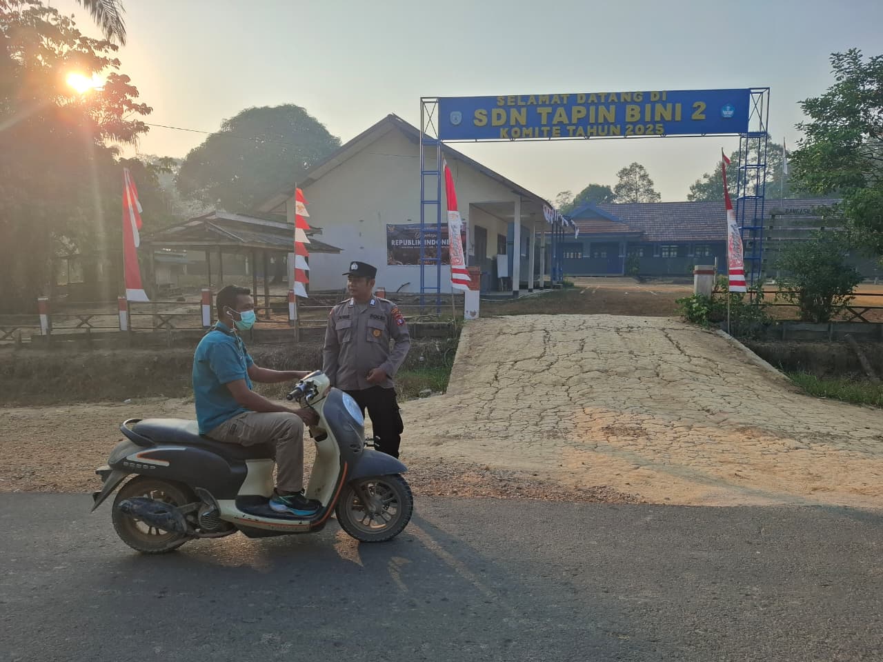 Polsek Lamandau Laksanakan Gatur Lalin, Pastikan Aktivitas Masyarakat Berjalan Aman dan Lancar