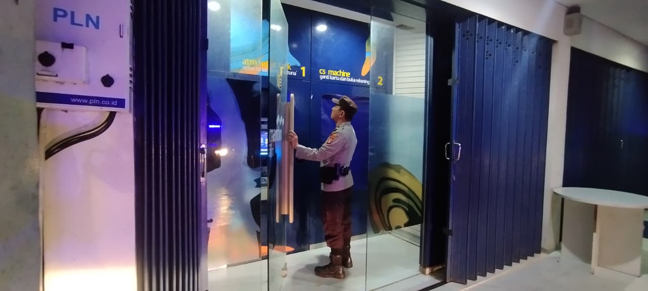 Polsek Bulik Patroli Bank dan ATM, Antisipasi Gangguan Kamtibmas Malam Hari