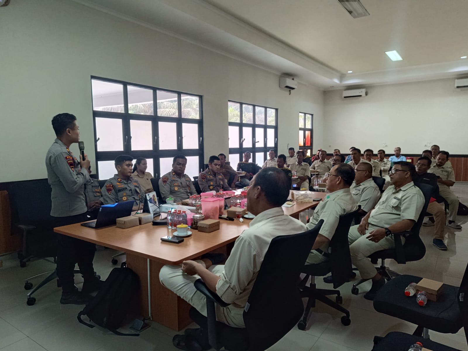 Satgas Edukasi Karhutla Lemdiklat Polri Sosialisasikan Bahaya Karhutla di PT Sapta Karya Damai