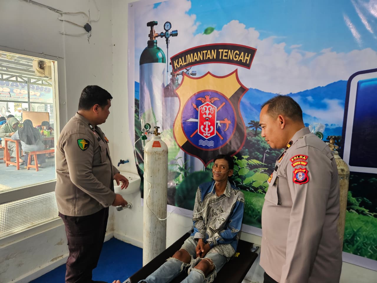 Peduli Kesehatan Masyarakat Terdampak Kabut Asap Karhutla, Rumkit Bhayangkara Polda Kalteng Sediakan Rumah Oksigen dan Oksigen Mobile Gratis