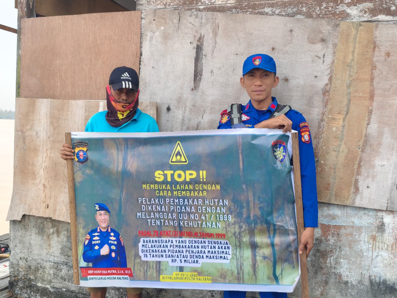 Ditpolairud Polda Kalteng Sosialisasikan Maklumat Kapolda Tentang Larangan Membakar Hutan Dan Lahan