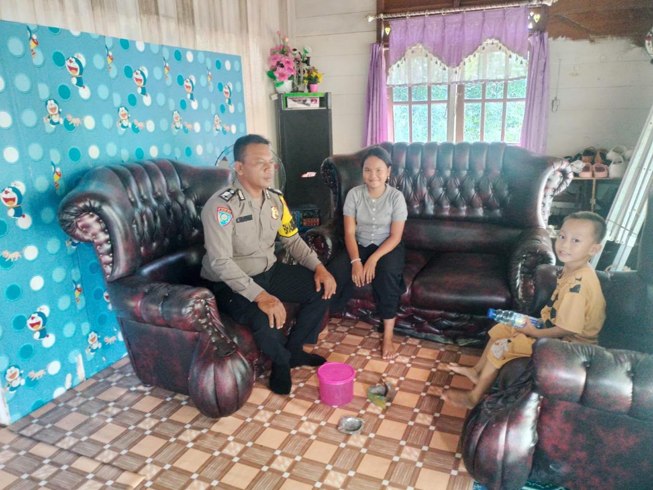 Perkuat Kamtibmas, Polsek Katingan Tengah Sambangi Warga