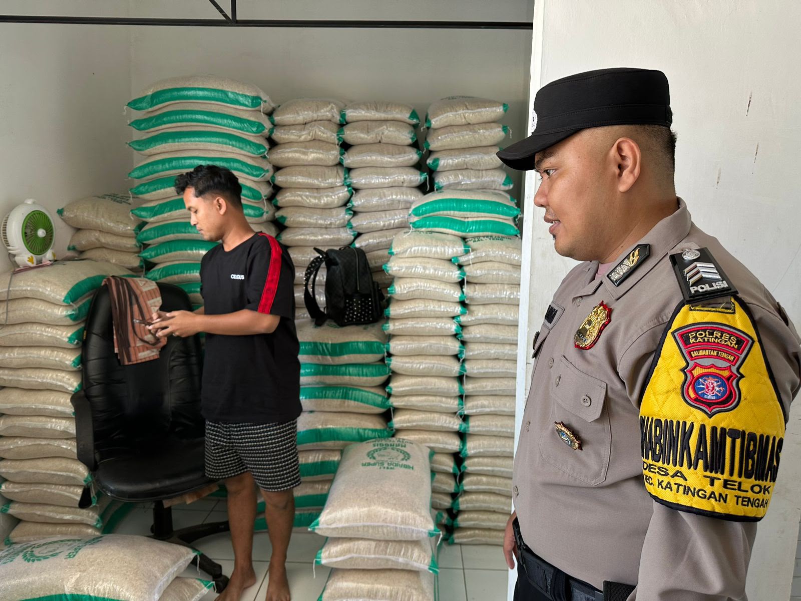 Perkuat Kamtibmas, Polsek Katingan Tengah Sambangi Warga