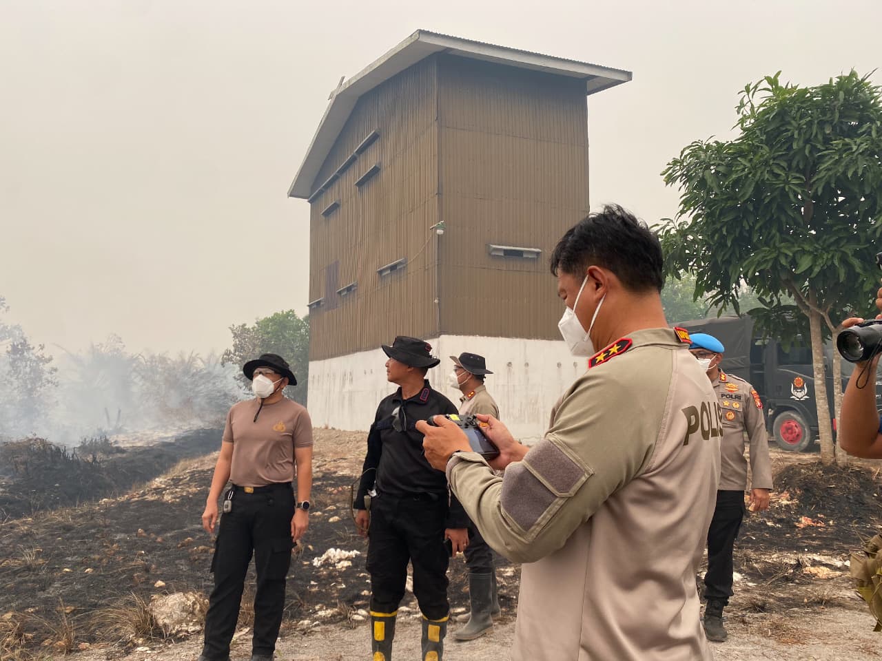 Pastikan Karhutla Terkendali, Kapolda Kalteng Rutin Tinjau Penanganan Kebakaran di Jalan Manduhara